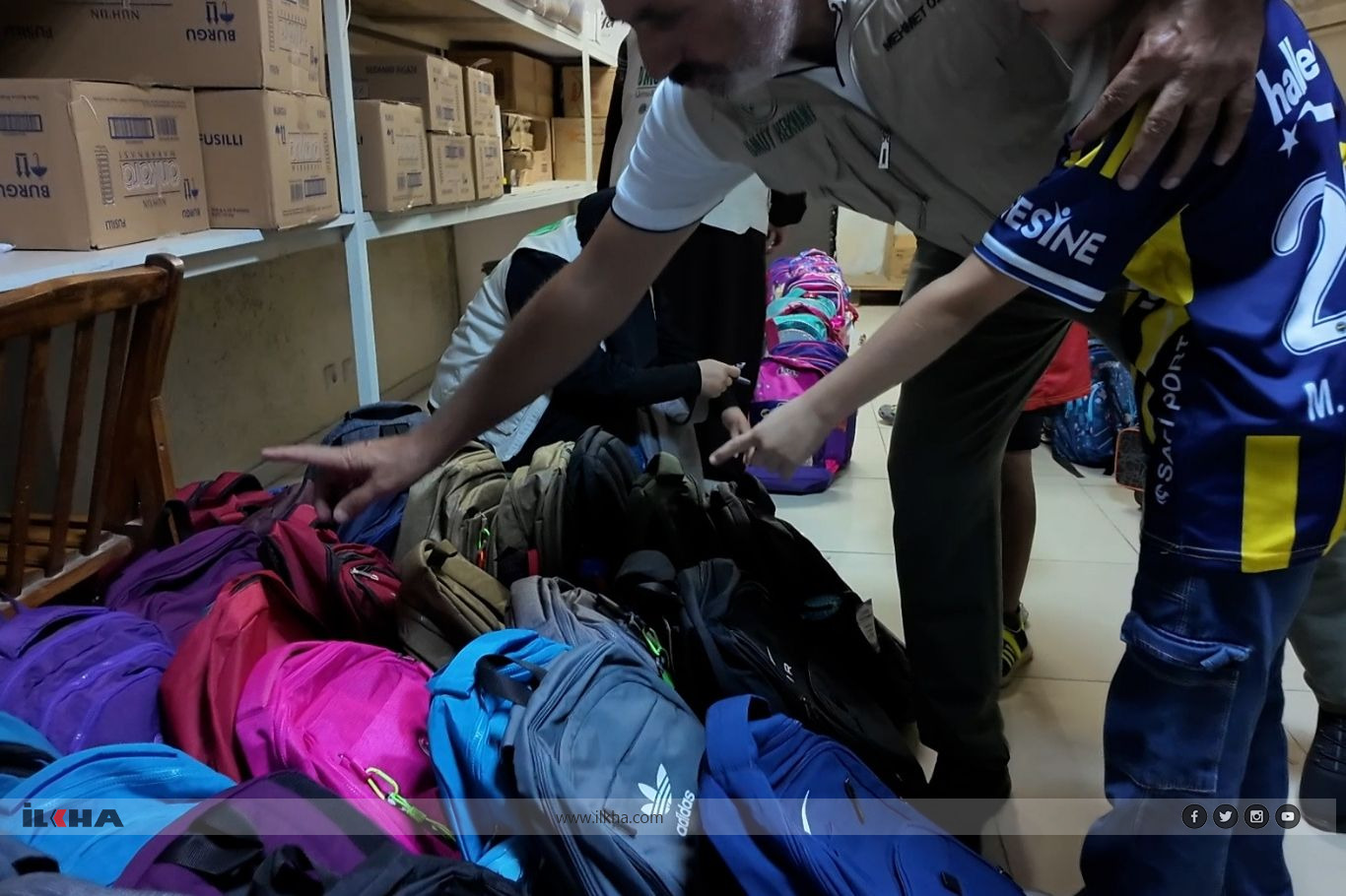 Hope Caravan distributes school supplies to orphan and needy students in Adana