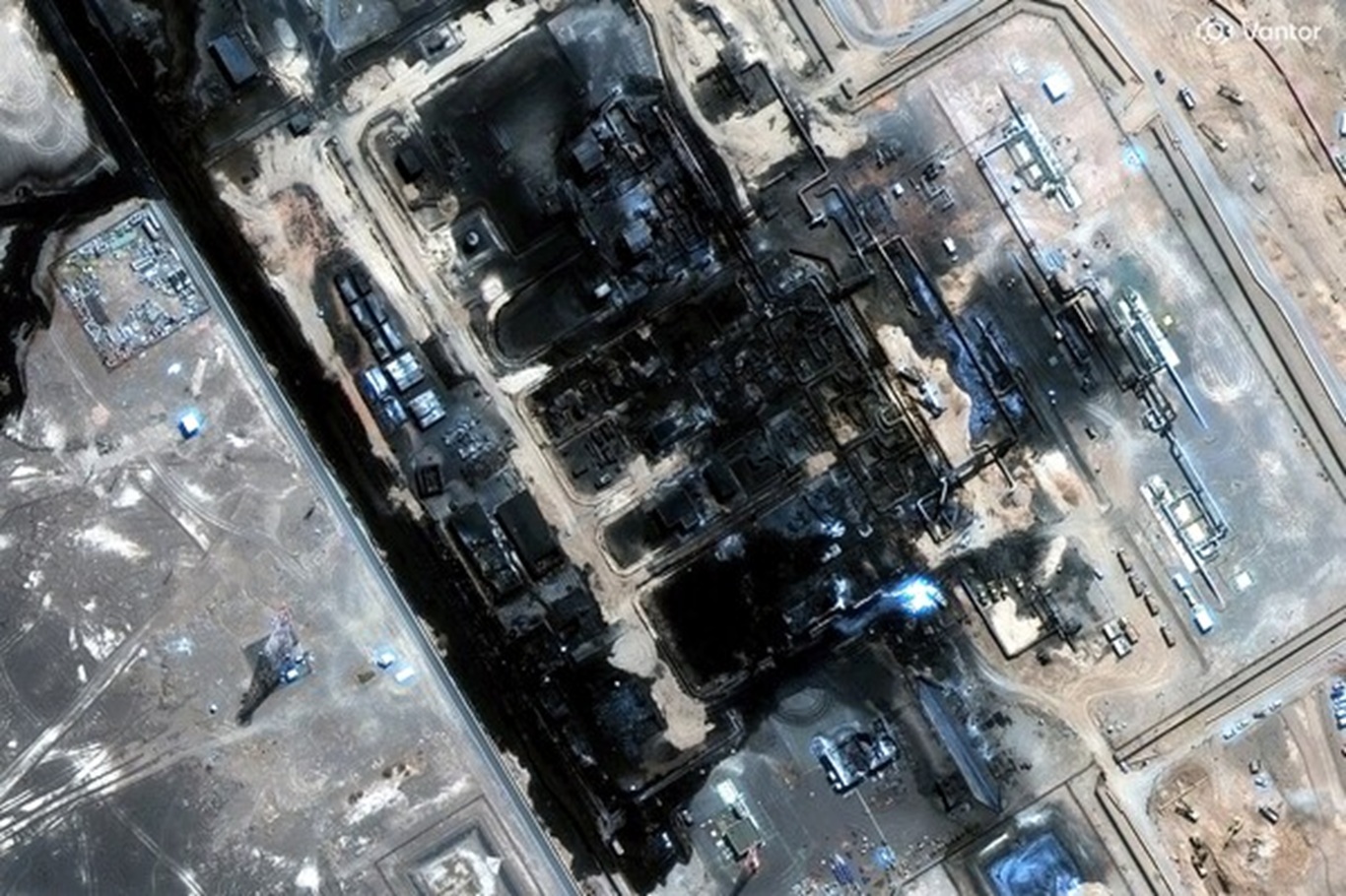 Suudi Arabistan’daki petrol hattının uydu görüntüsü ortaya çıktı