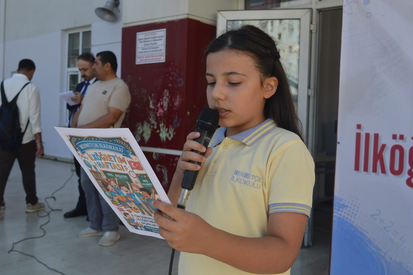 Siirt’te yeni eğitim öğretim yılının ilk gününde okul heyecanı