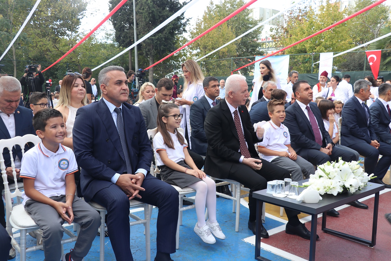Vali Gül açıkladı: Son 10yılda ikili eğitim oranı yüzde 80'den yüzde 18'e düşürüldü