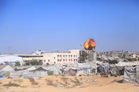 Rejîma sîyonîst konên ku bêmalên xelkê li Xezzeyê dihewînin bombebaran kir