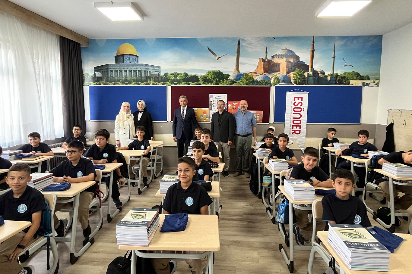 Eyüpsultan'da imam hatip öğrencilerine "Aramıza Hoş geldin" hediyesi