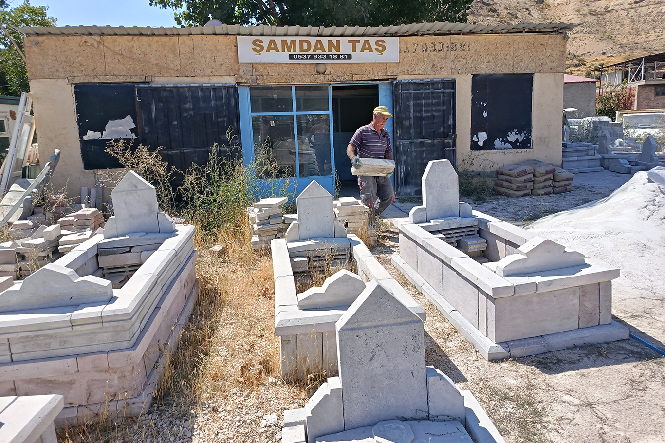 Yarım asırlık taş ustası Canlı: Çırak yetişmemesi nedeniyle bu meslek yok olma tehlikesiyle karşı karşıya 