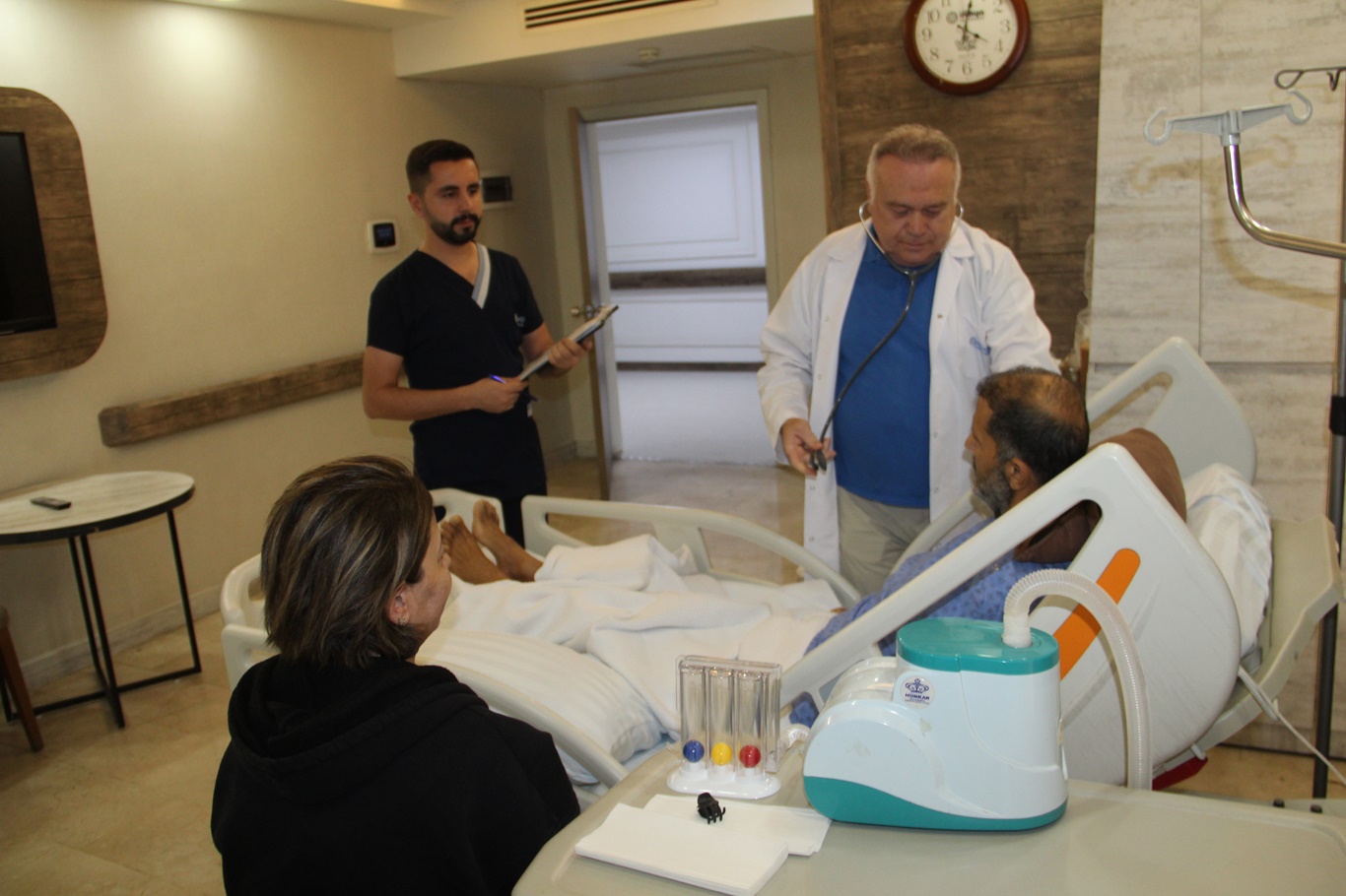 Kalp ve ana damarlara baskı yapan 5 kilogramlık kitle ameliyatla çıkarıldı