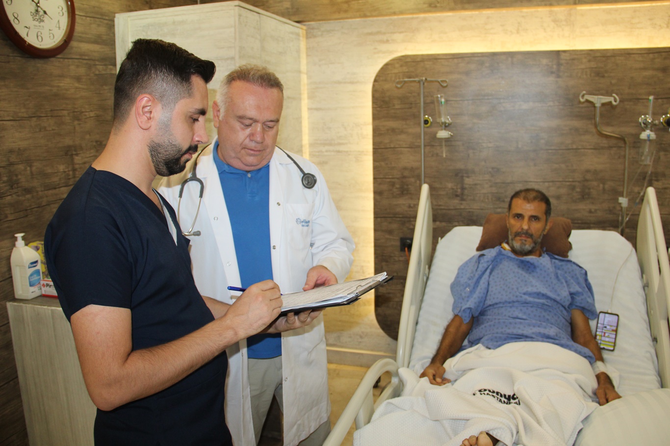 Kalp ve ana damarlara baskı yapan 5 kilogramlık kitle ameliyatla çıkarıldı