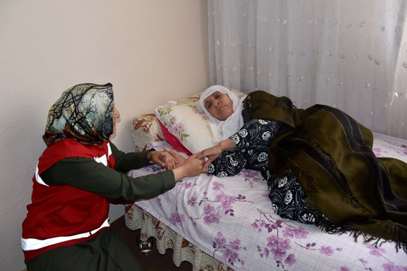 Evde Bakım Yardımı ödemeleri hesaplana yatırılmaya başlandı