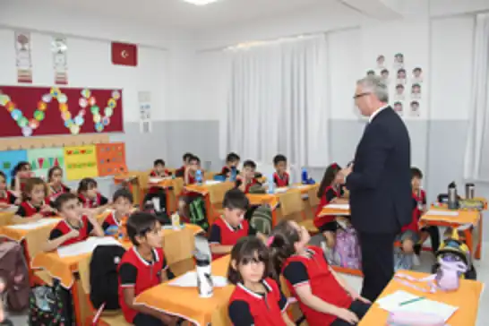 Batman'da İlköğretim Haftası etkinlikleri kapsamında öğrencilerle bir araya gelindi