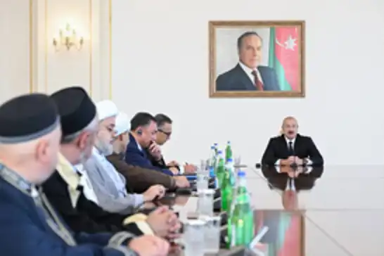 Aliyev: Dinimize ve İslam dünyasına karşı ilan edilmemiş bir savaş yürütülüyor