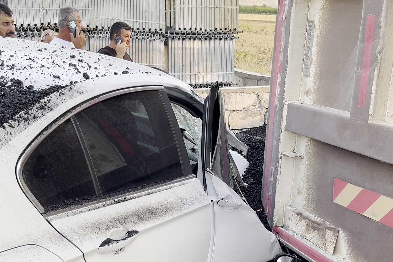 Malatya'da asfalt yüklü kamyonun çarptığı yaya ağır yaralandı
