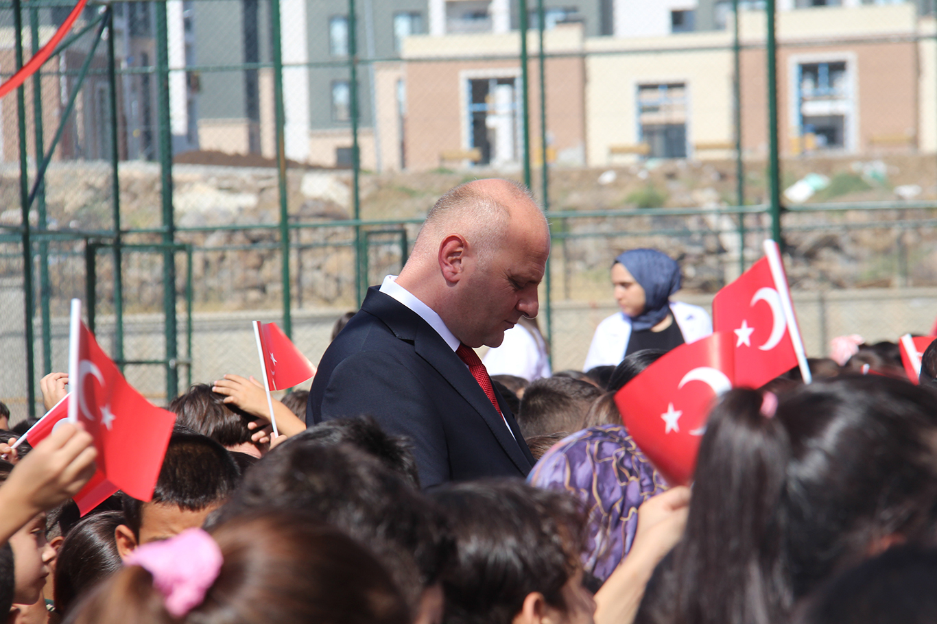 Diyarbakır’da yeni eğitim yılı birlik ve kardeşlik temasıyla başladı: Gazze için uçurtmalar uçacak