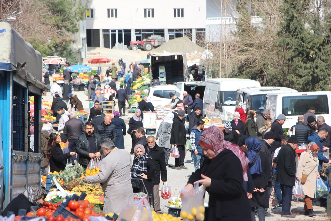 Tekin: Ahlaklı ve helal yoldan kazanılan ticaretle mücehhez bir gençlik toplumu dimdik ayakta tutar