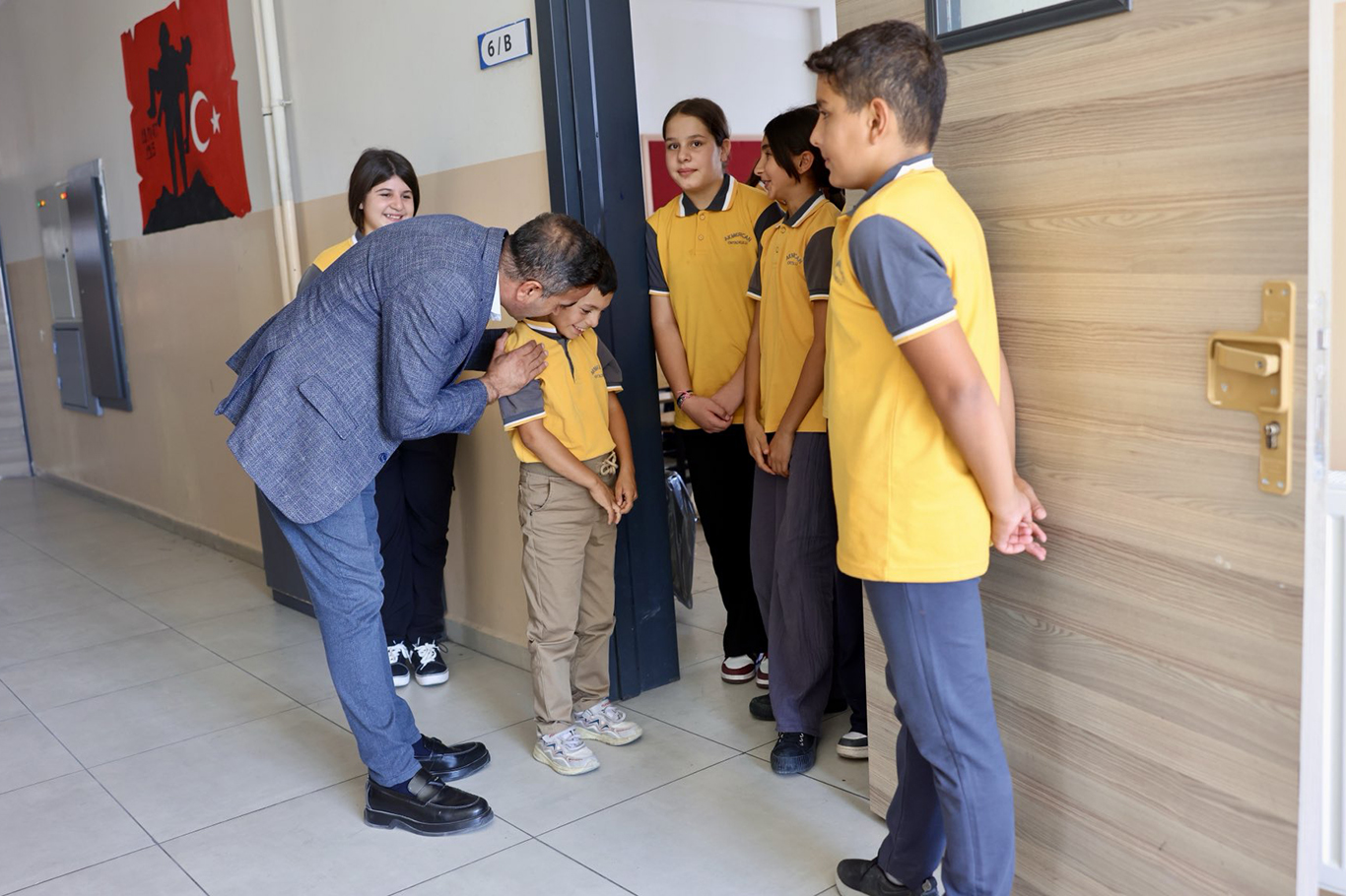 Akçadağ Belediyesinden öğrencilere çanta ve kırtasiye desteği