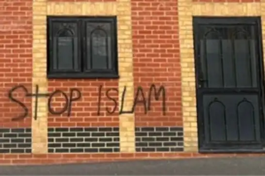 Londra'da camilere saldıran bir kişi hakkında dava açıldı