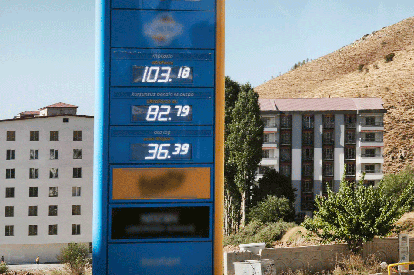 Motorin 100 TL'yi aştı
