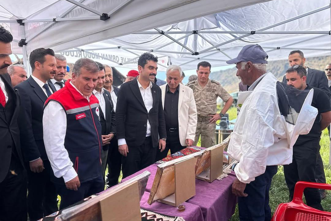 ŞIRNAK'TA "BEYTÜŞŞEBAP BALI TANITIM VE HASAT ŞENLİĞİ" DÜZENLENDİ
