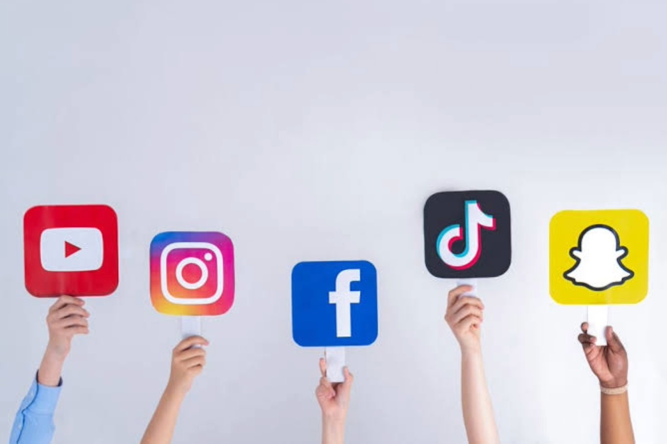 قرار أوروبي بحظر وسائل التواصل عن الأطفال دون 13 عاما