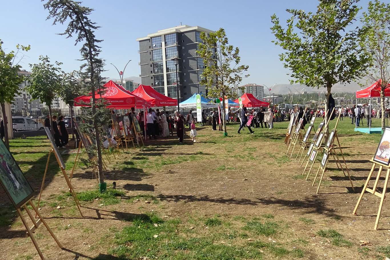 Malatya'da Gazzeli çocuklar için uçurtmalar gökyüzüne bırakıldı