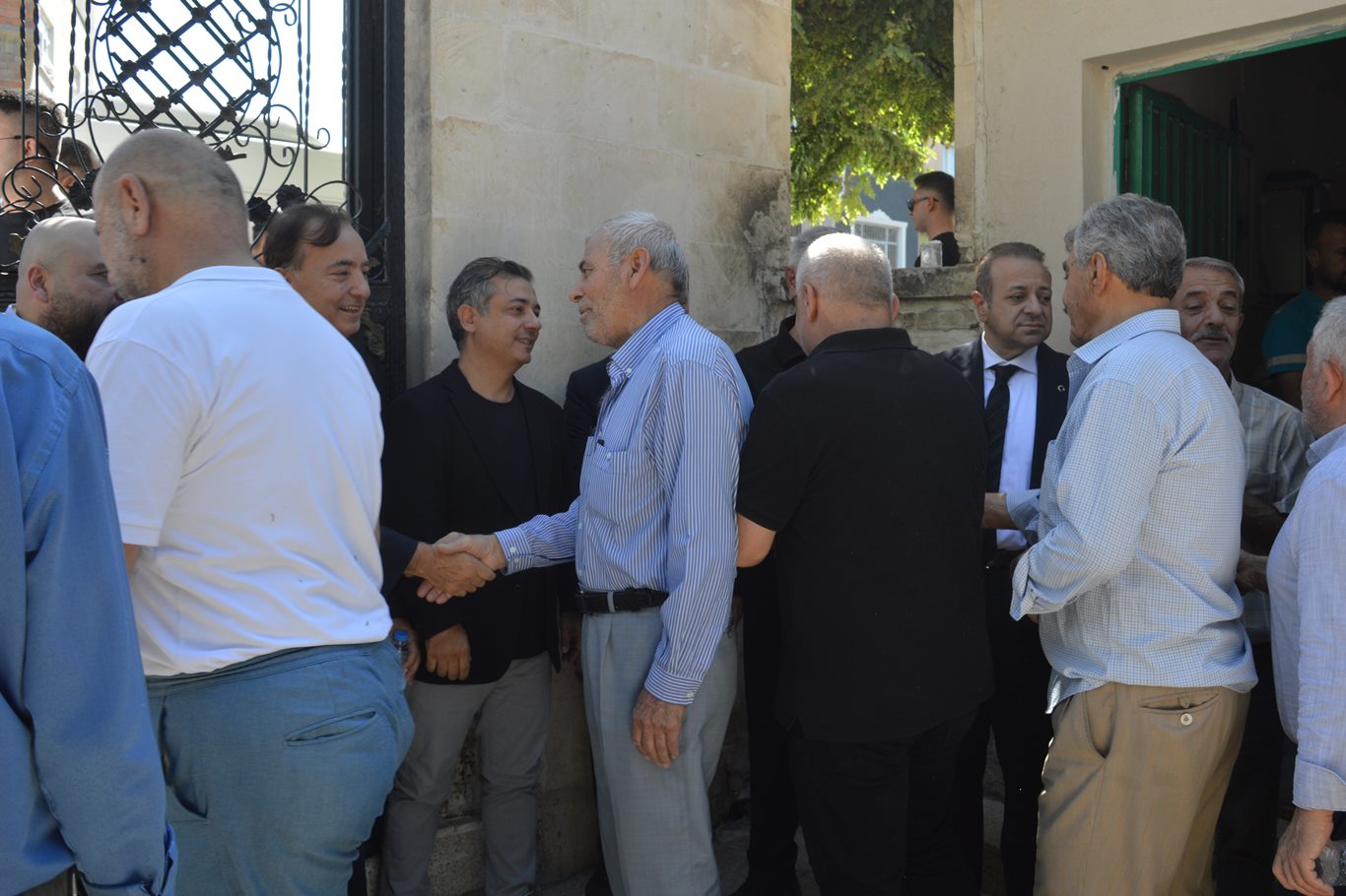 Siirt’in tanınan hekimlerinden Dr. Feridun Bağış son yolculuğuna uğurlandı