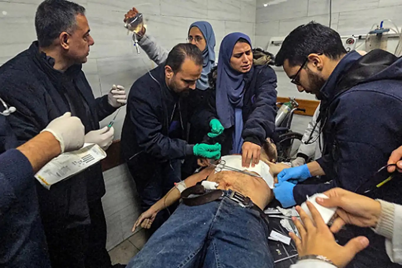 وەزارەتی تەندروستی غەززە: رژێمی سەهیۆنی ژمارەی ئەو نەخۆشانەی ڕێگەیان پێ دراوە لە غەززە بچنە دەرەوە بۆ ٦١ کەس کەم کردەوە