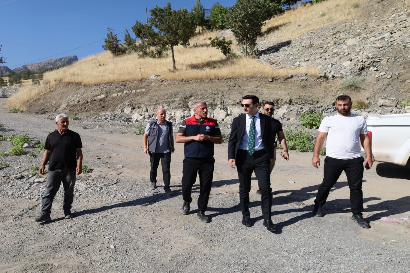 Uludere’de baraj göllerine yüz binlerce yavru sazan bırakıldı