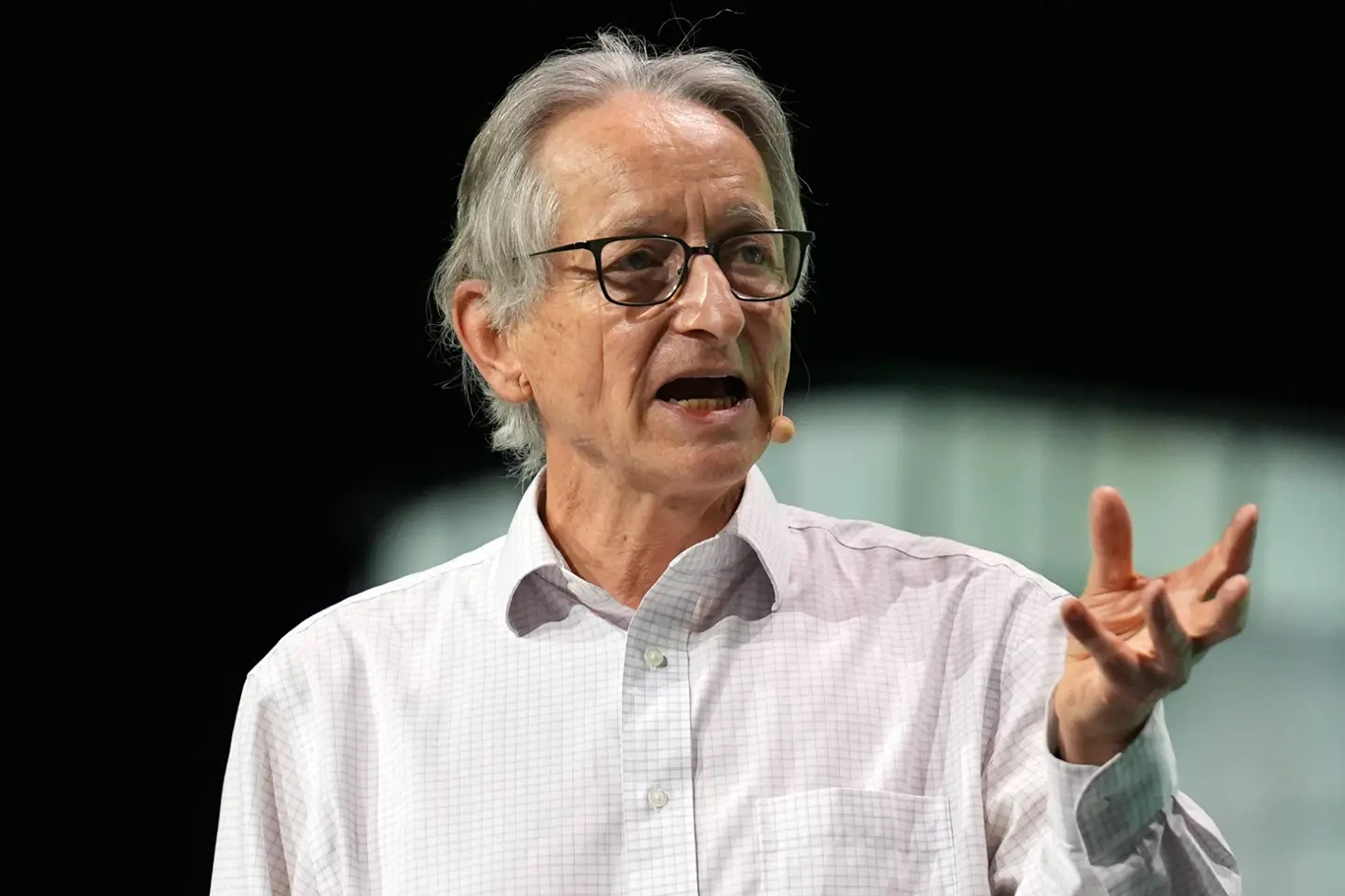 AI ‘Godfather’ Geoffrey Hinton warns Congress has little time to rein in AI