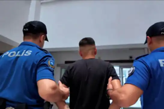 Mersin'de 5 ayrı araçtan hırsızlık yapan şüpheli tutuklandı