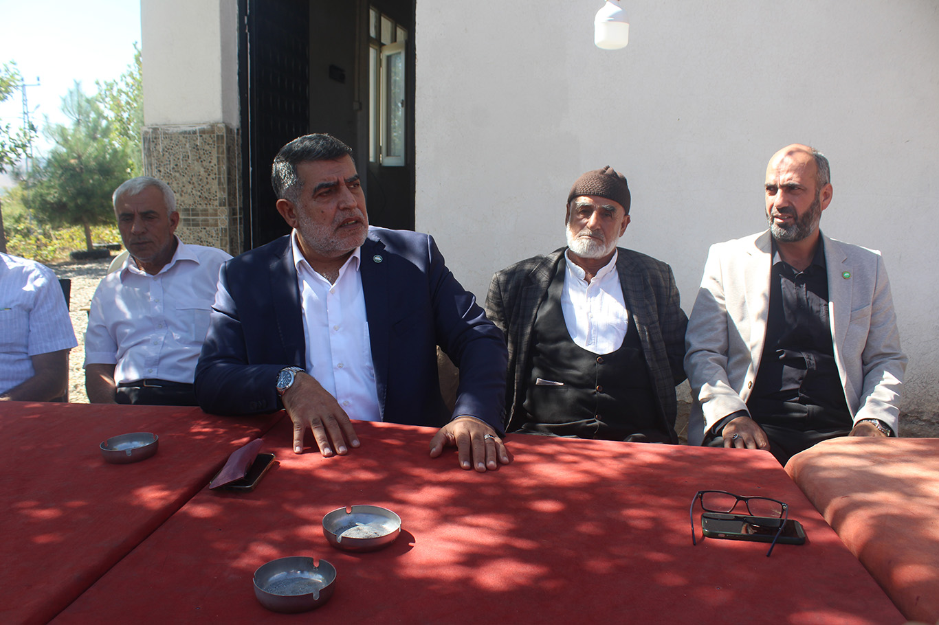 HÜDA PAR Elazığ'da Kartaldere yolunun Karayolları ağına alınmasını istedi