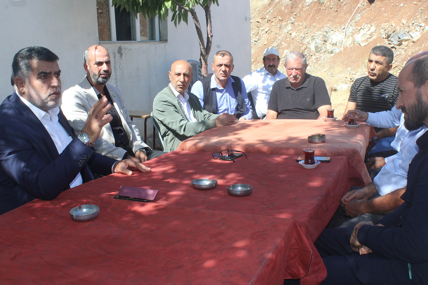 HÜDA PAR Elazığ'da Kartaldere yolunun Karayolları ağına alınmasını istedi