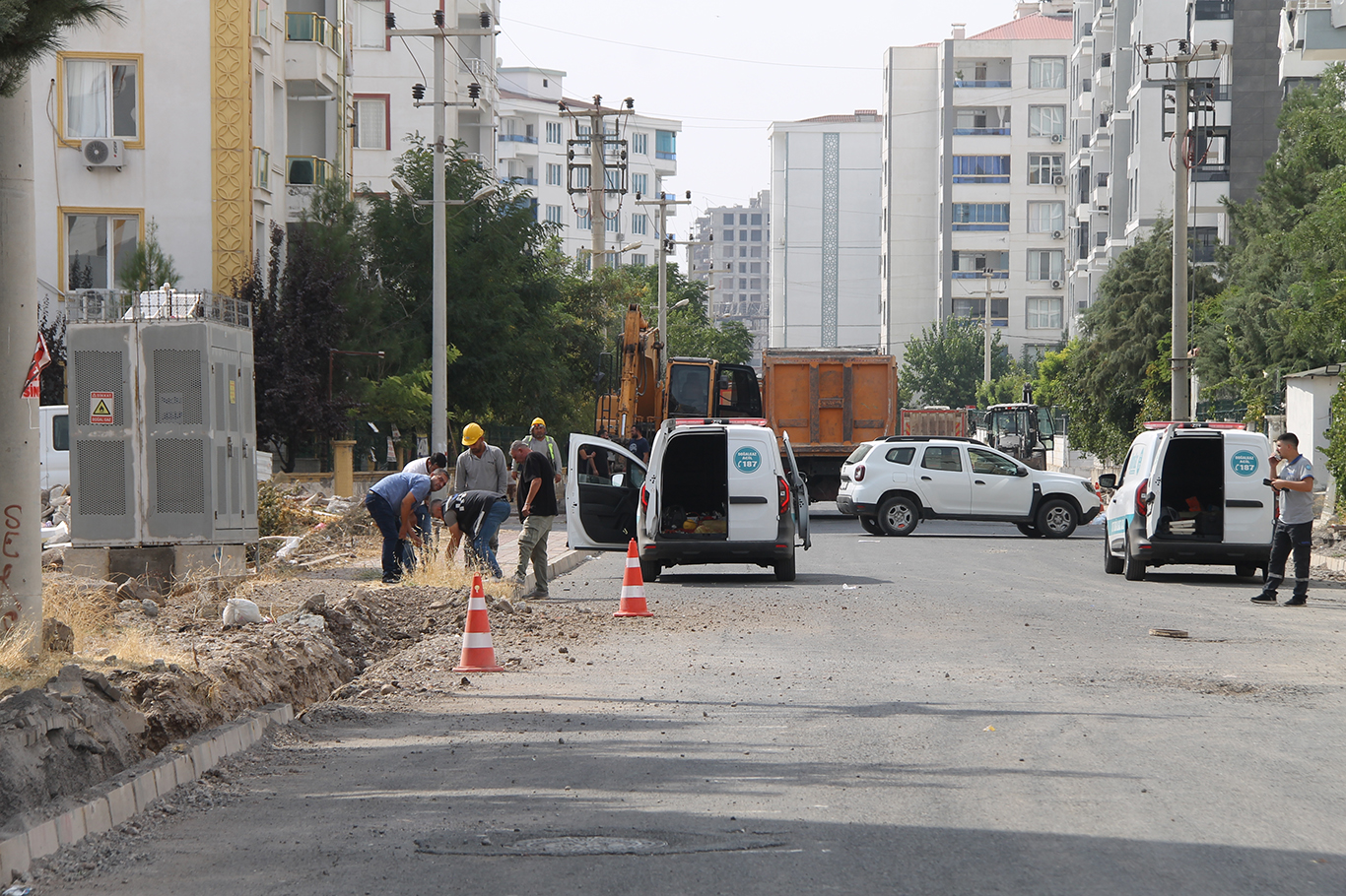 Diyarbakır'da doğalgaz sızıntısı: mahalle yaya ve araç geçişine kapatıldı