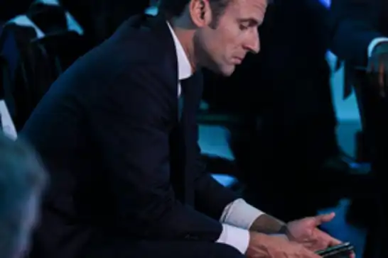 Fransa'da Mossad iddiası: Macron'un danışmanının telefonu hacklendi mi?