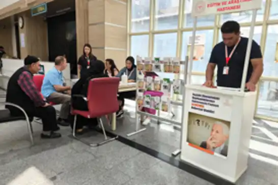 Siirt’te Alzheimer farkındalığı için bilgilendirme standı açıldı