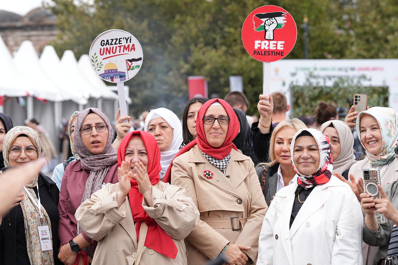 Gazzeli çocuklarla dayanışma için kermes kuruldu
