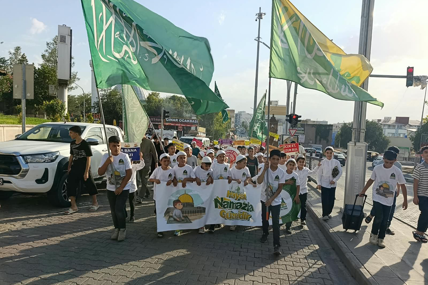 Çınar'da "Hayat Namazla Güzeldir" etkinliği düzenlendi