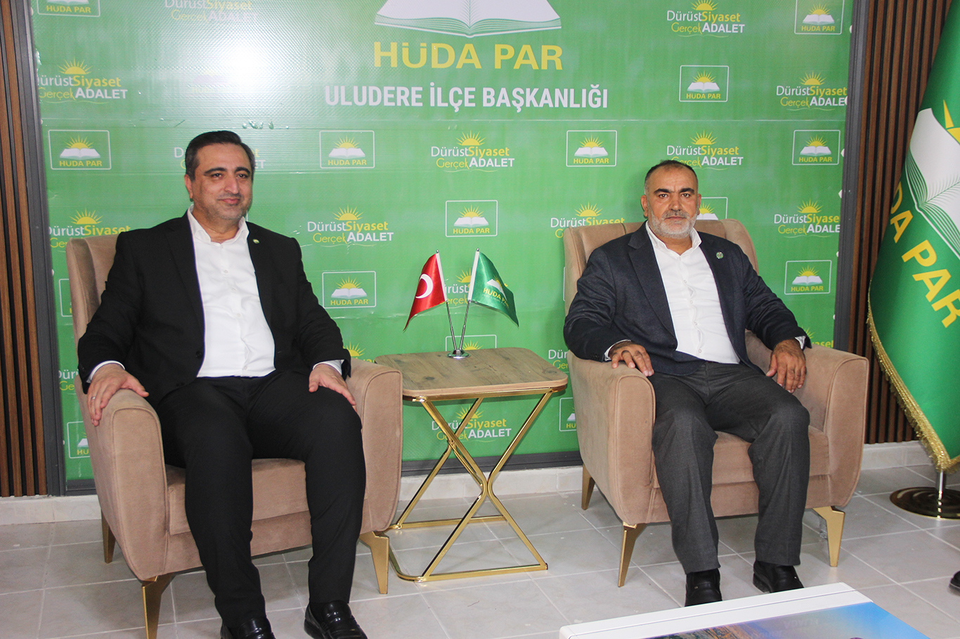 HÜDA PAR BATMAN MİLLETVEKİLİ SERKAN RAMANLI VE ULUDERE İLÇE BAŞKANI HÜSEYİ ÜZEN