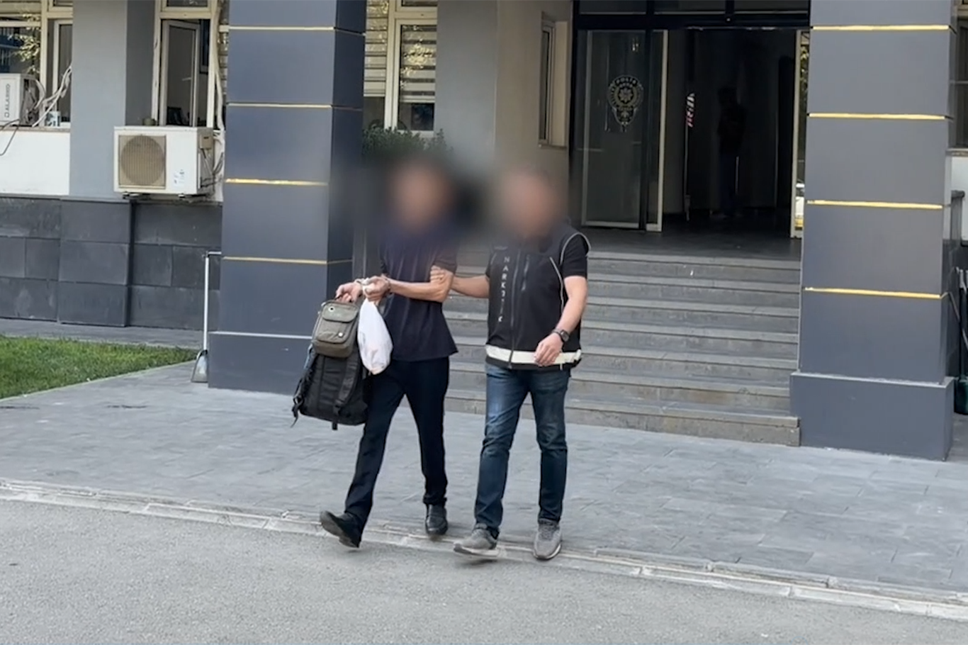 Batman'da şahsın sindirim sisteminden 35 parça eroin çıktı