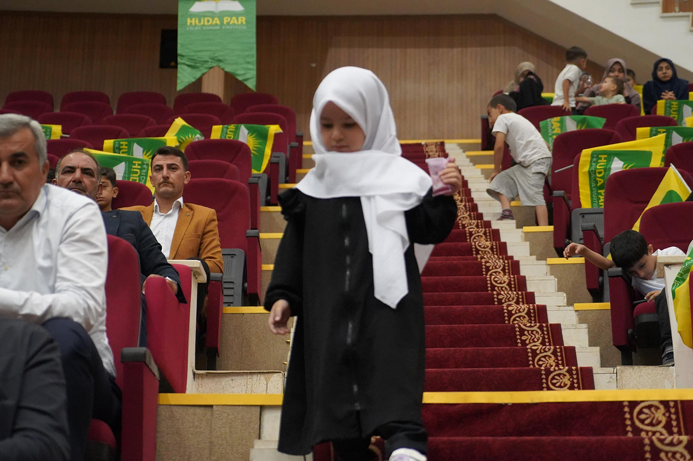 BATMAN MİLLETVEKİLİ RAMANLI: "SEÇİM BİTER, BİZİM İÇİN REKABET DEĞİL YARDIMLAŞMA BAŞLAR"