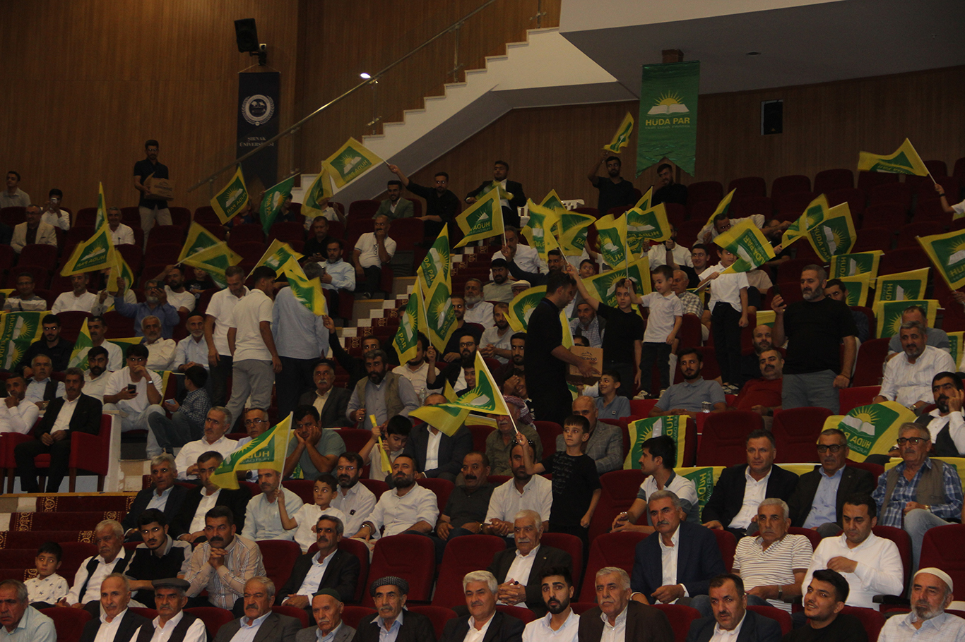 BATMAN MİLLETVEKİLİ RAMANLI: "SEÇİM BİTER, BİZİM İÇİN REKABET DEĞİL YARDIMLAŞMA BAŞLAR"