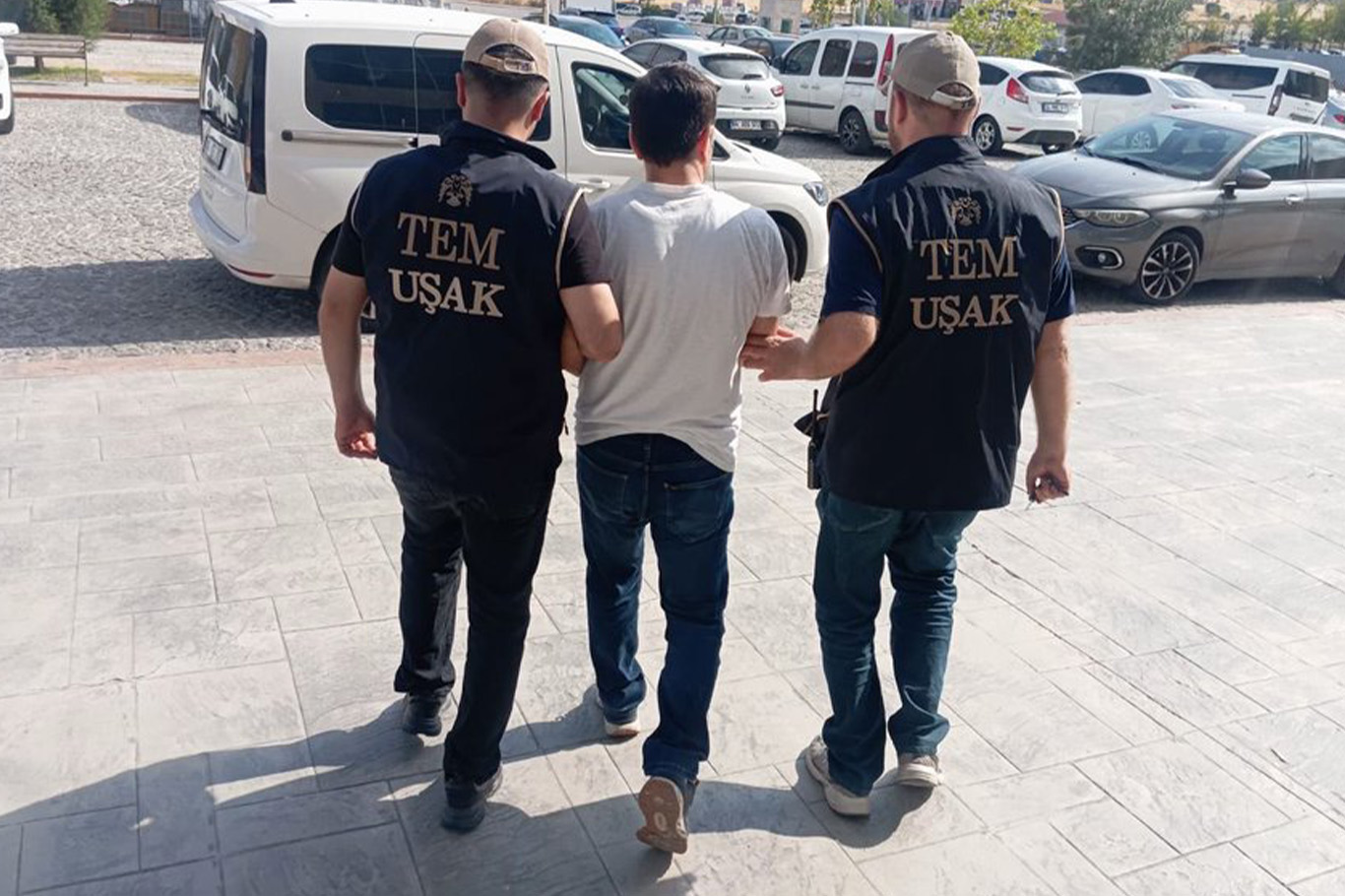 Uşak’ta 6 yıl 10 ay hapis cezası bulunan firari yakalandı