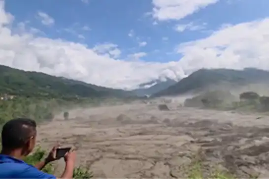 Nepal'deki sel felaketinde ölü sayısı 1200'ü aştı