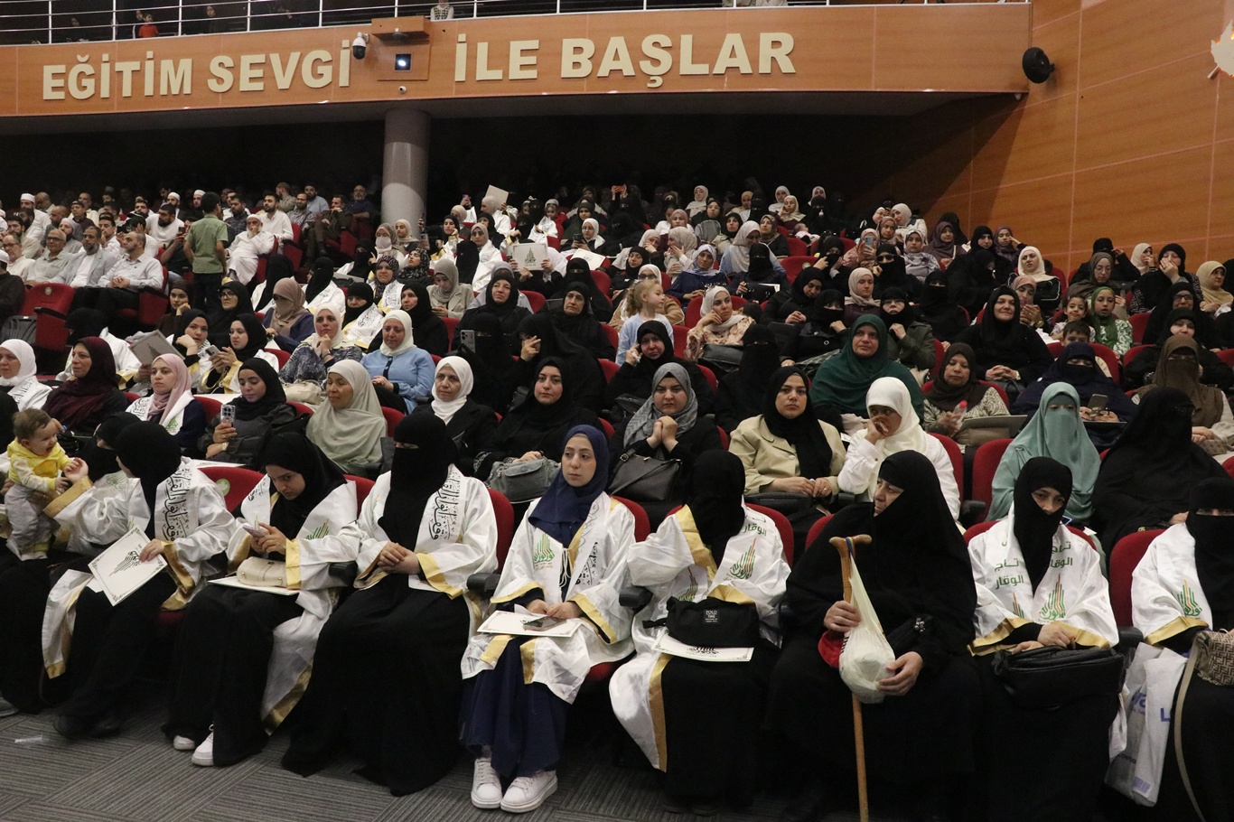 "Kur'an-ı Kerim'i Tek Oturumda Ezbere Okuma Yarışması" ödül töreni gerçekleştirildi