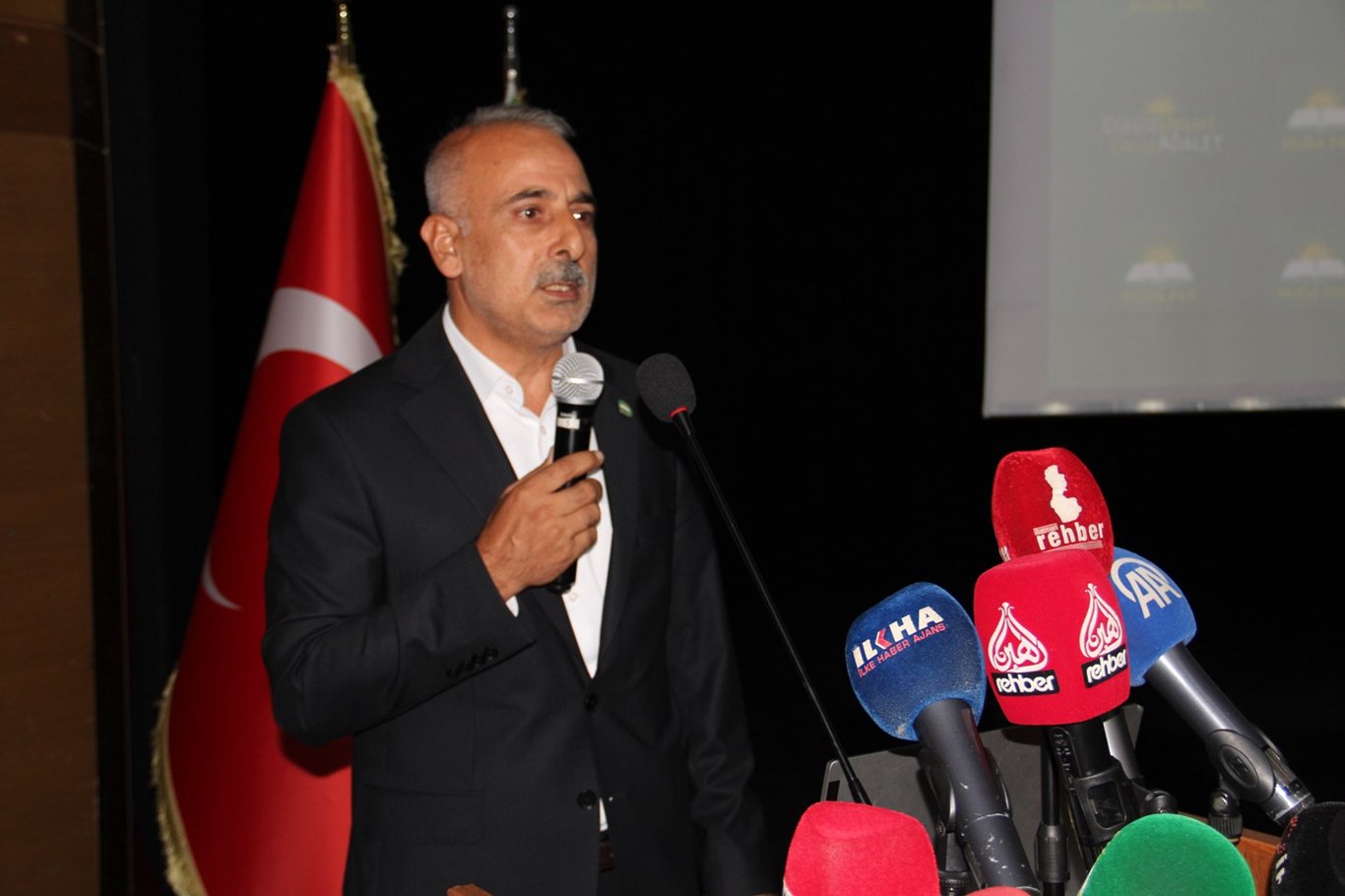 HÜDA PAR Batman İl Kongresi düzenlendi: Mehmet Emin Doğru il başkanı oldu