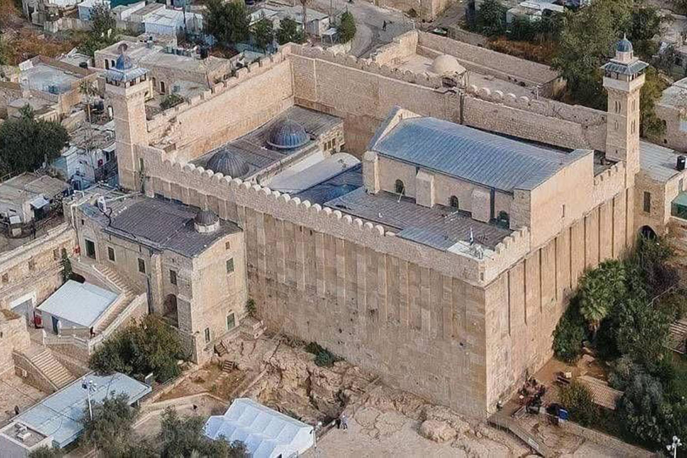 Harem-i İbrahim Camii'nde işgal baskısı: Ezan yasağı 90 güne ulaştı