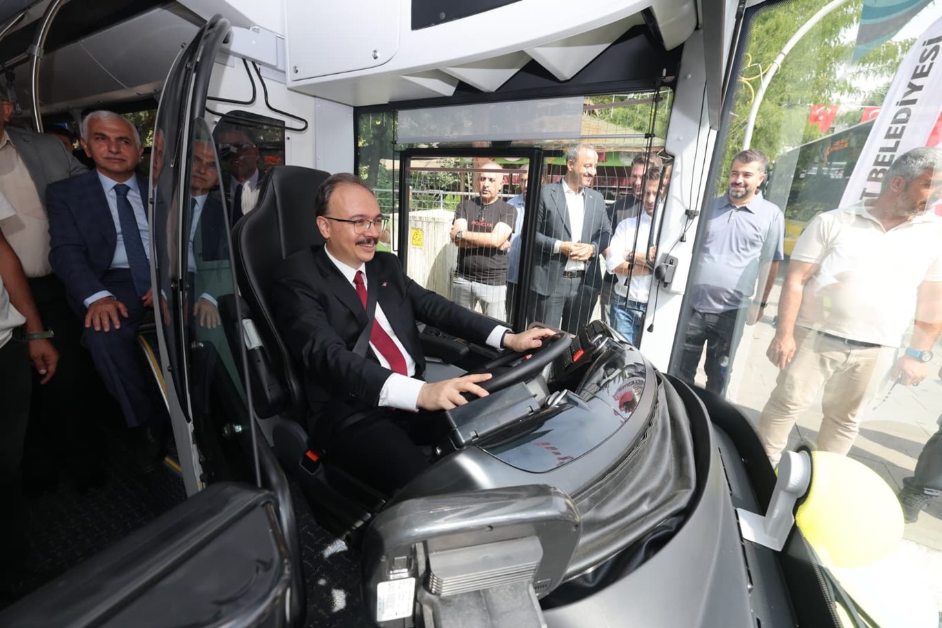 Siirt Belediyesi filosuna 21 yeni araç kattı