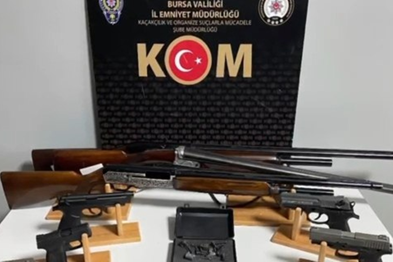 Bursa’da suç örgütleriyle bağlantılı şüphelilere operasyon: 10 gözaltı bir tutuklama