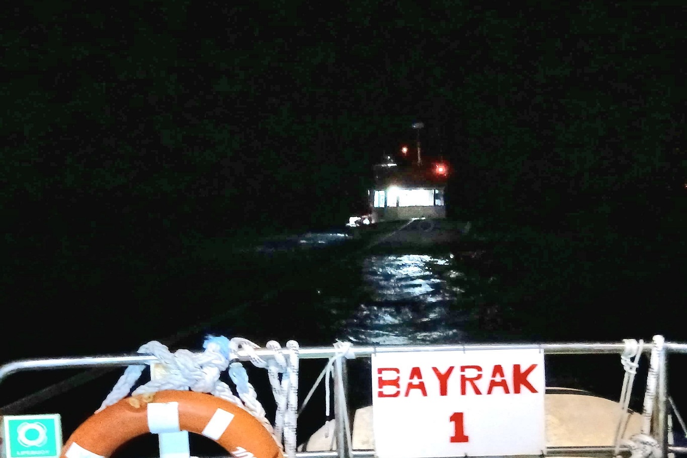 İstanbul Beykoz açıklarında makine arızası yapan tekne kurtarıldı