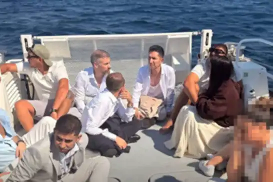Muğla açıklarında yelkenli teknede 12 düzensiz göçmen yakalandı