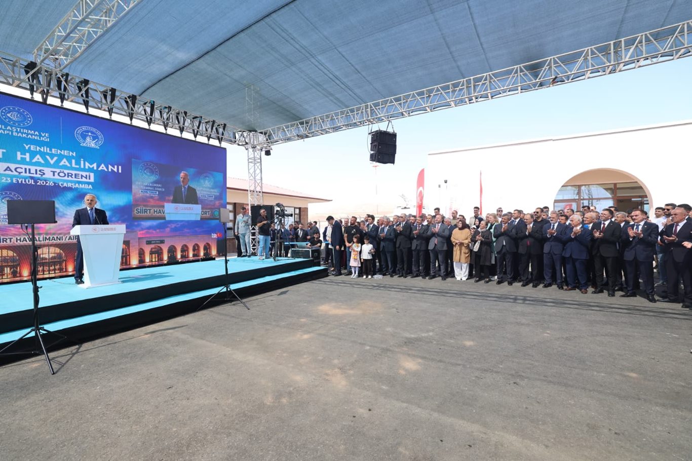 Siirt Havalimanı 250 bin yolcu kapasiteli oldu: Siirt demir yoluyla ulusal ağa bağlanacak
