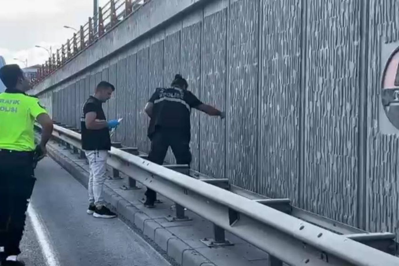 Malatya'da alt geçide düşen yaşlı adam ağır yaralandı