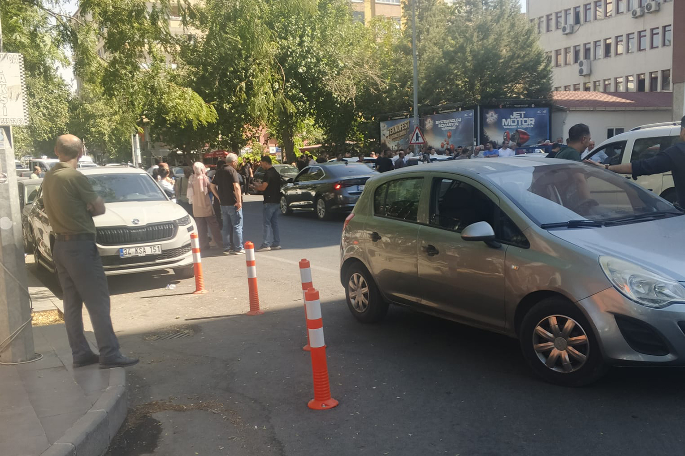 Şanlıurfa’daki deprem Diyarbakır’ı da salladı: Vatandaşlar sokağa çıktı