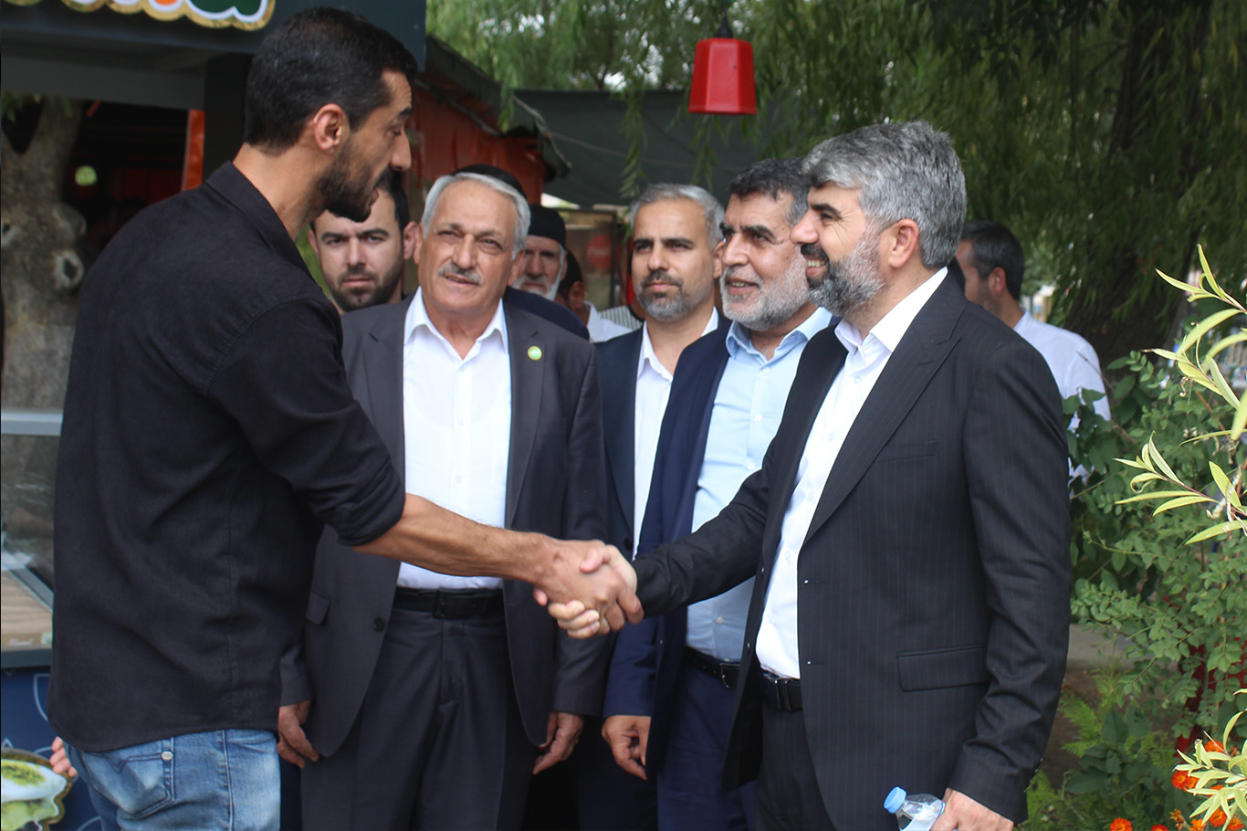 HÜDA PAR Milletvekili Faruk Dinç Elazığ’da vatandaş ve çiftçilerin sorunlarını dinledi